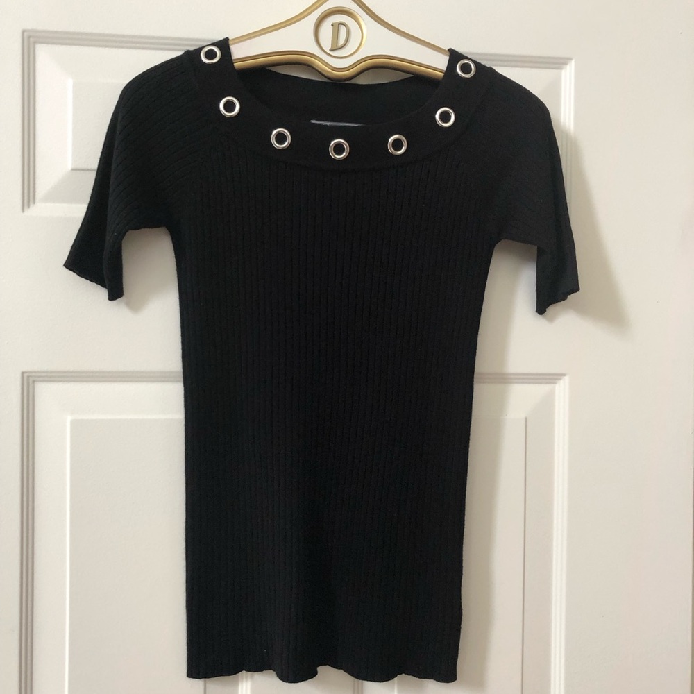 89th & Madison Short Sleeve Black Top w/Front Neckline Adorned With Grommets